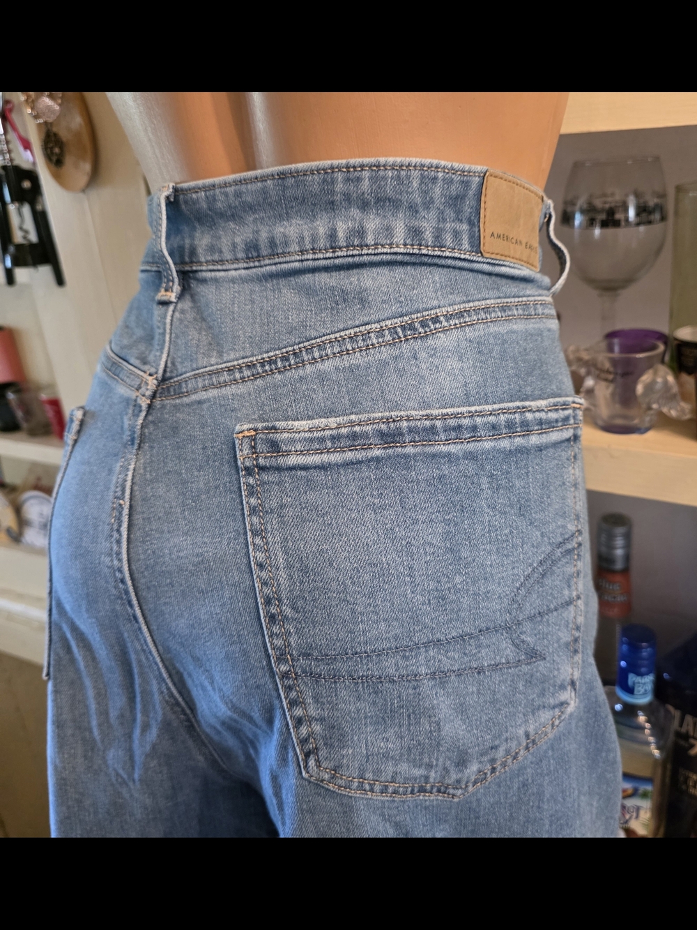 American Eagle Jeans Women's 14 Super High Rise Baggy Wide-leg Stretch Blue EUC